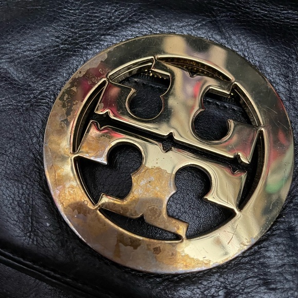 Tory Burch Crossbody Clutch (chain removable) - Picture 2 of 6